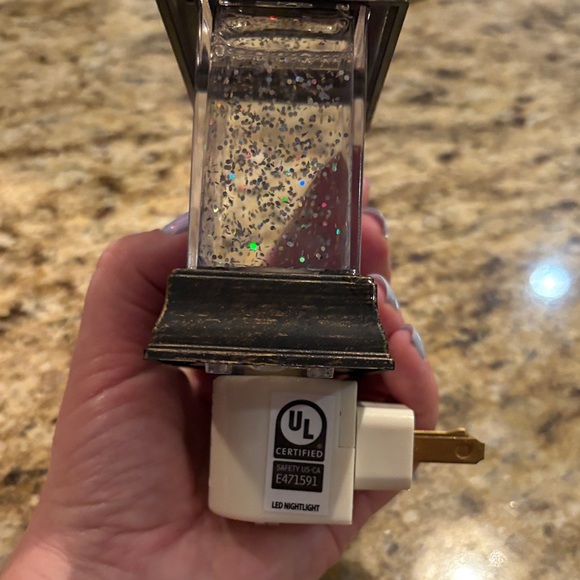 Snowman Holiday Night Light - Picture 2 of 5